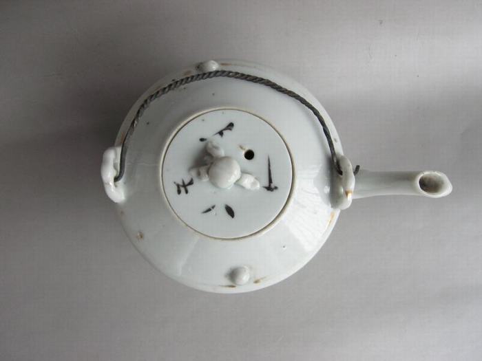 浅绛彩名家扬紫卿人物提梁壶_浅绛彩名家扬紫