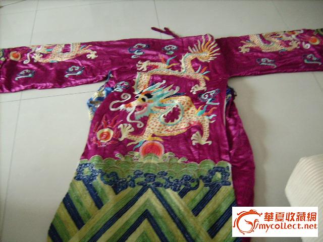 绣龙服