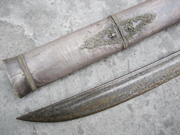 长傣族银装刀