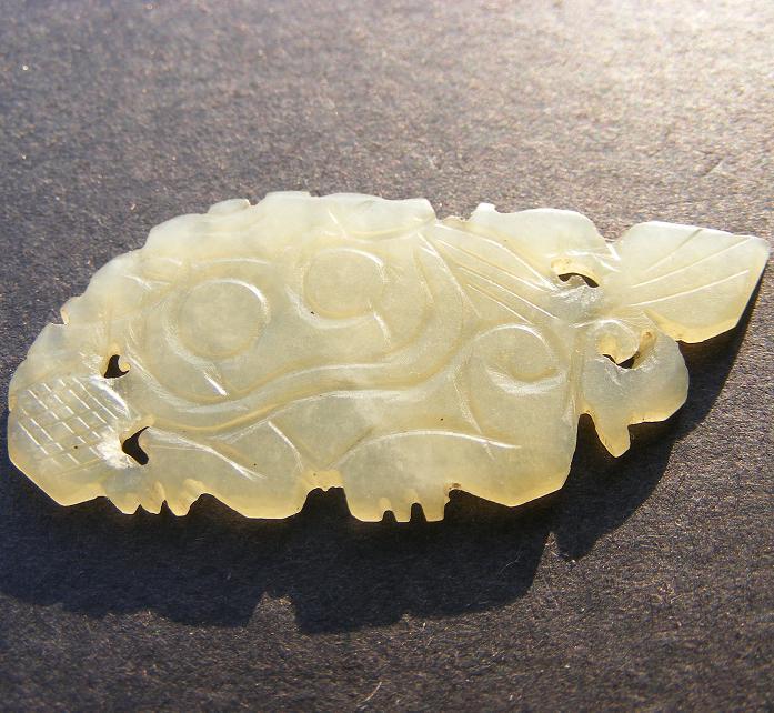 老荔枝冻玛瑙 品种少 清代.老荔枝冻玛瑙雕小桃