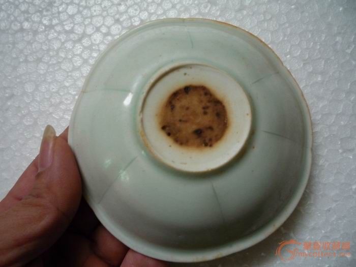 出土完整北宋湖田梅花型口园;带六缺六抽茎小