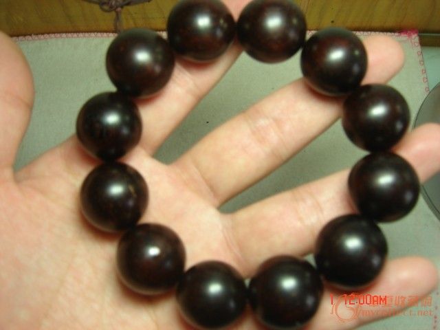 2.0的满星小叶紫檀手串_2.0的满星小叶紫檀手串价格_2.0的满星小叶紫檀手串图片_来自藏友千面银狐_木器_地摊交易_华夏收藏网 cang.com