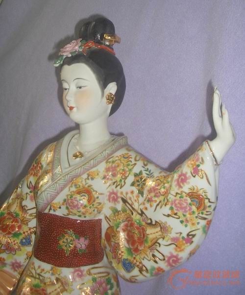 80年代枫溪出口描金粉彩<em>日本舞女</em>瓷塑(4)-80