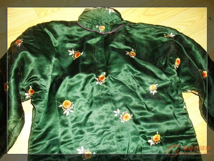 民国缎子旗袍 _民国缎子旗袍 价格_民国缎子旗袍 图片_来自藏友只卖老货_杂项_地摊交易_华夏收藏网 cang.com