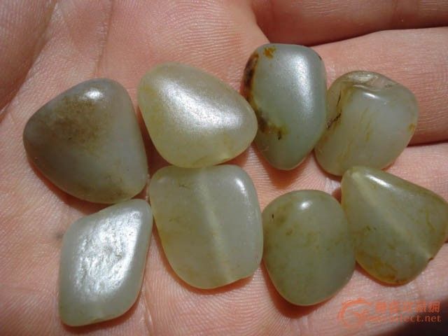 和田玉籽料手链(已打孔)_和田玉籽料手链(已打孔)价格_和田玉籽料手链(已打孔)图片_来自藏友王玉道_玉器_地摊交易_华夏收藏网 cang.com