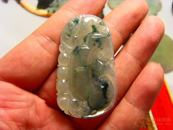翡翠a货挂件价格-千年血玉_翡翠a货鉴别方法_