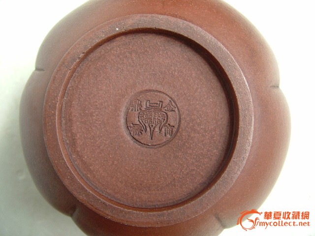 民国{金鼎商标}底款高筒梅花壶