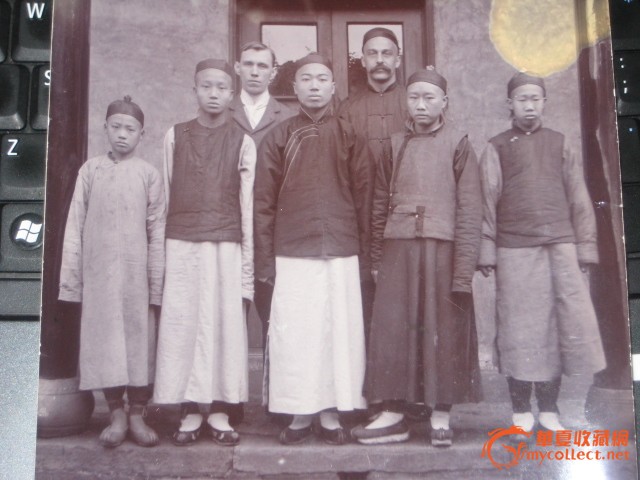 清代光绪(1901年)人物老照片