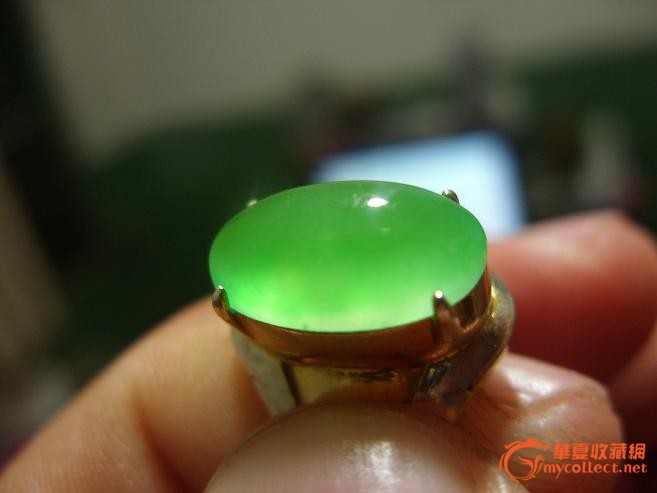 老坑玻璃种黄阳绿超强荧光收藏级戒指-老坑玻