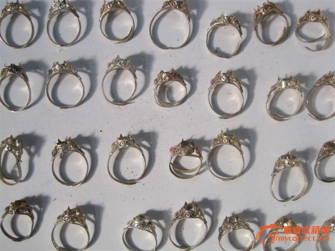 老花丝镶嵌厂库房收来的一堆戒指托_老花丝镶