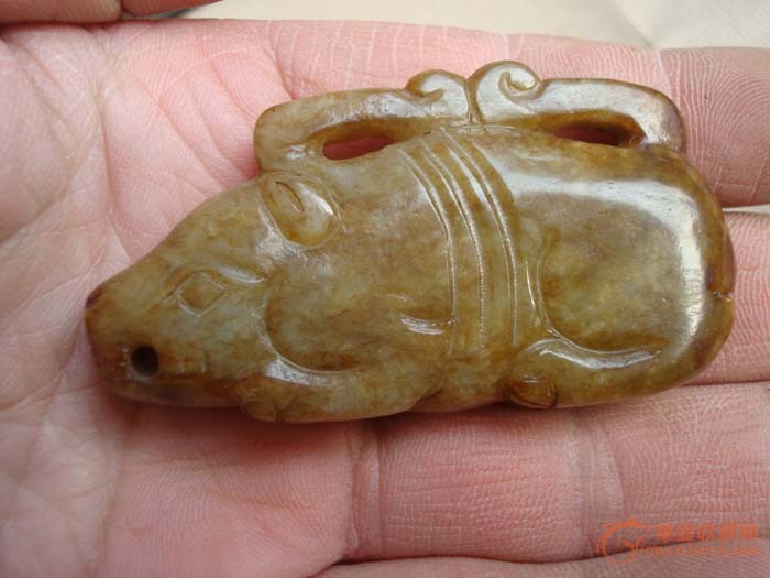 出土的宋代玉猪