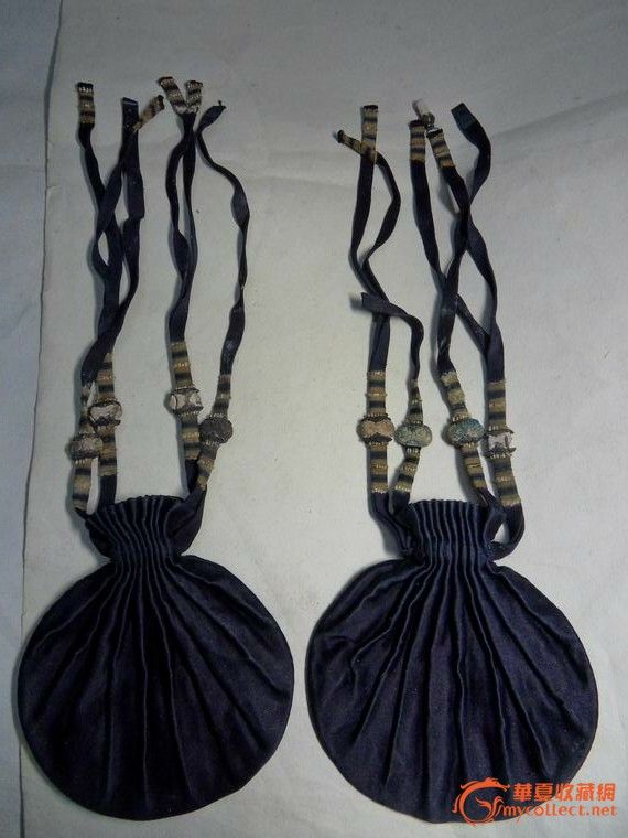 漂亮 清代镶小珍珠珐琅香包一对_漂亮 清代镶小珍珠珐琅香包一对价格_漂亮 清代镶小珍珠珐琅香包一对图片_来自藏友农村小跑8_织锦_地摊交易_华夏收藏网 cang.com