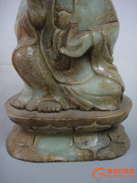 原始玉佛像
