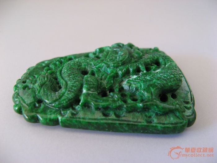 11604干青满绿翡翠龙牌