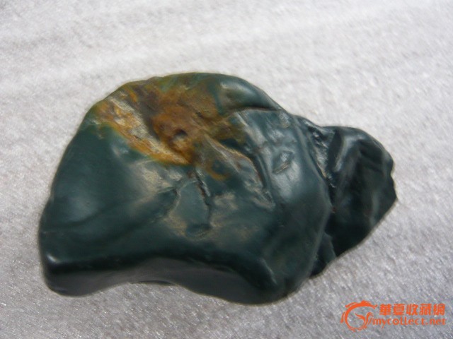 玛瑙绿鸡肝石摆件