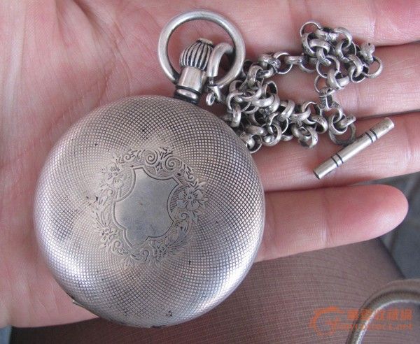 乡下收来的老怀表 前后外壳均为纯银打制 非常