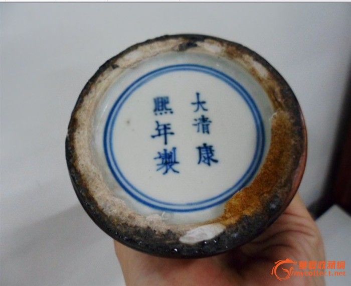 大清康熙年制乌金釉大观音瓶_大清康熙年制乌