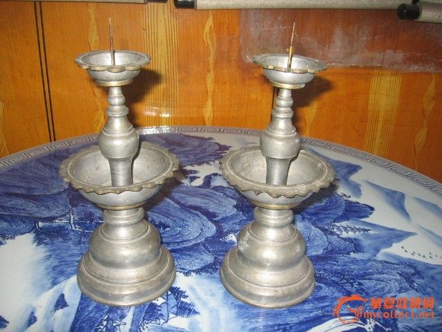 精美的锡蜡烛台一对