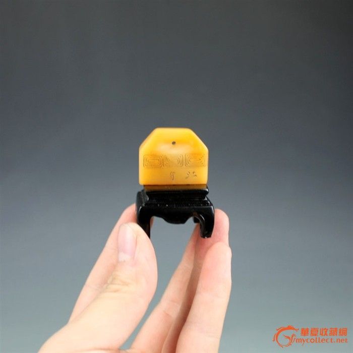 极品 橘皮田黄石 闲章 一枚,配盒子_极品 橘皮田