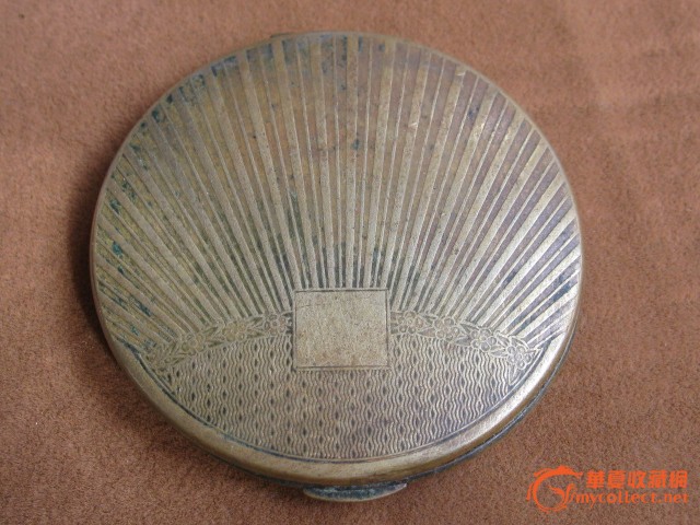 民国时期上海滩名媛使用的名牌铜胭脂粉底盒