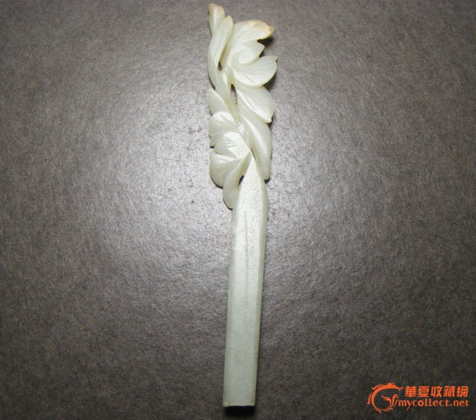 档次高 明代.老和田青白玉双面镂空浮雕凌霄花带黄沁大玉簪
