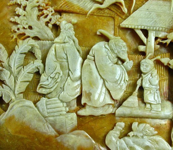 寿山石大摆件:银裹金大山冻石"三顾茅庐"浮雕山子