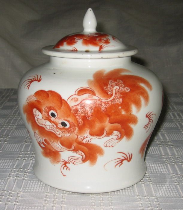 方家珍矾红狮子将*罐