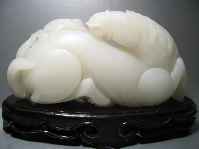 极品和田羊脂玉马