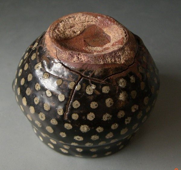 南宋吉州窑满天星渣斗