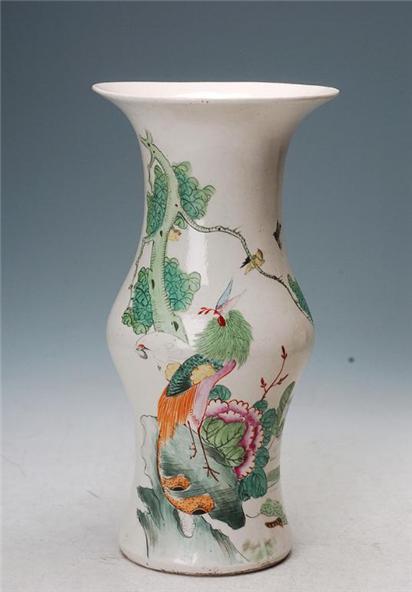 民国粉彩五伦图花觚