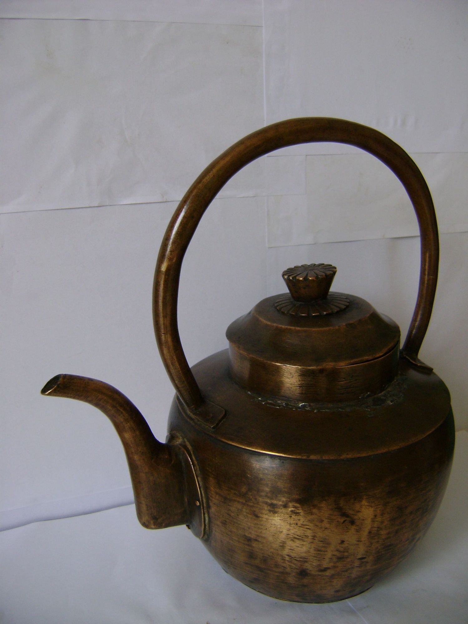 一把老包浆铜壶