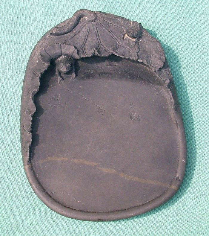 清 荷叶蛙纹歙砚