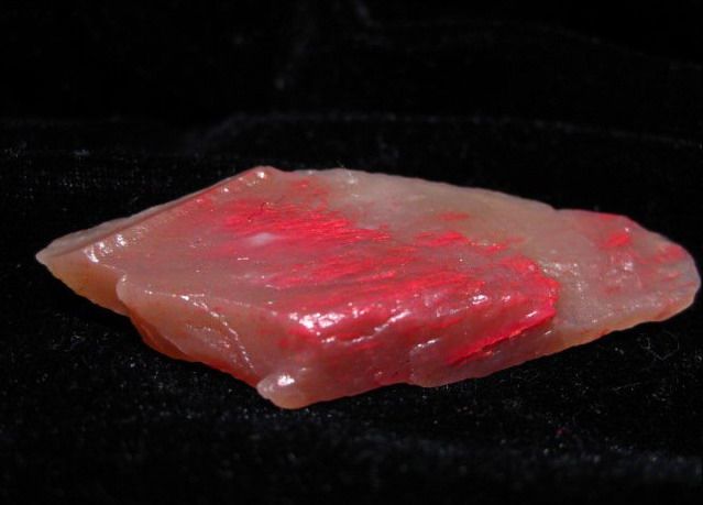 昌化桃花冻地鸡血原石