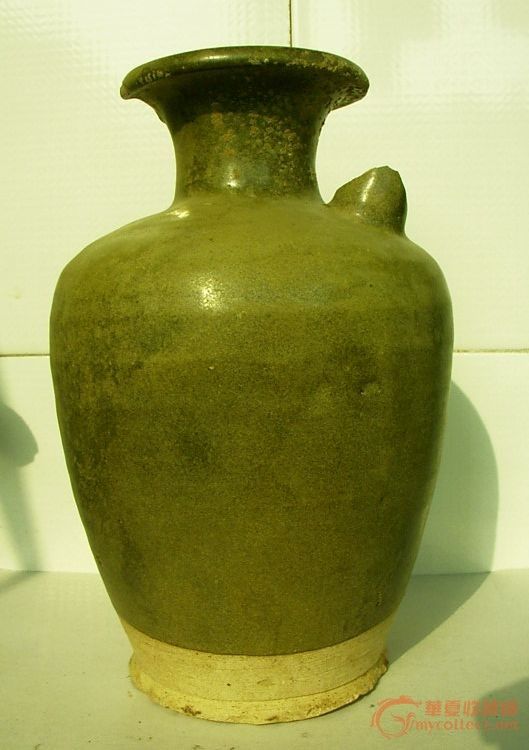 地摊 瓷器 唐代耀州茶叶末釉执壶