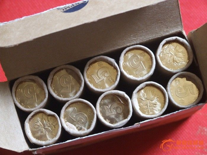 出一盒5*硬币(10卷) 1张777的5元纸币