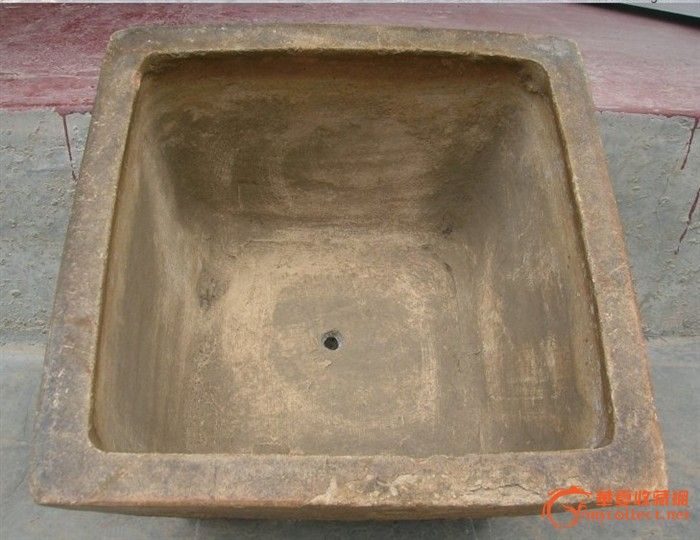 一个极为稀罕的 明代紫砂花盆