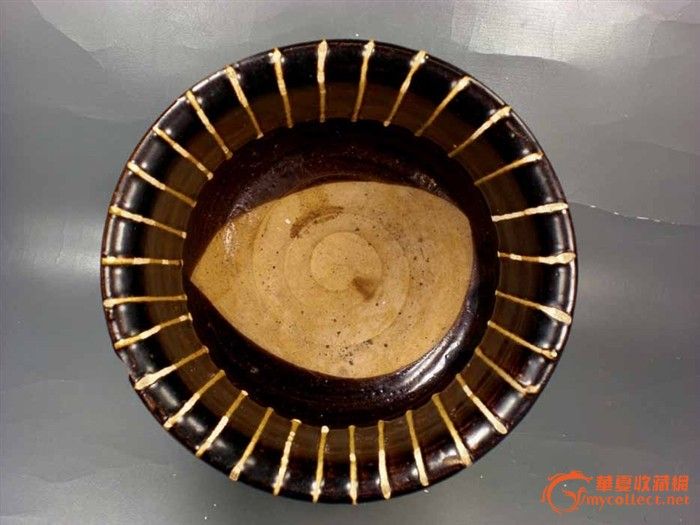 宋磁州窑黑釉白线条渣斗