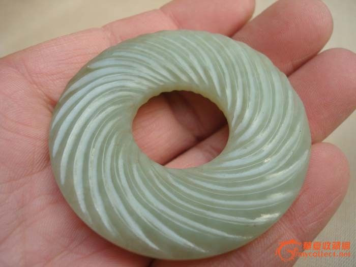 清代螺旋纹玉璧