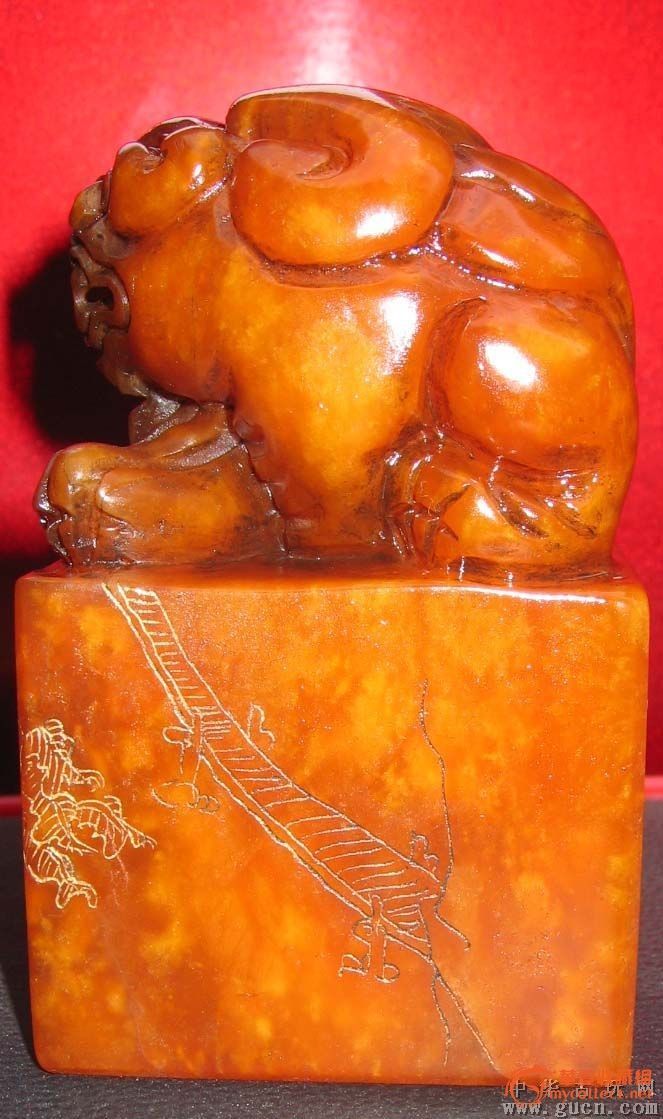 田黄石 溜金兽印摆件