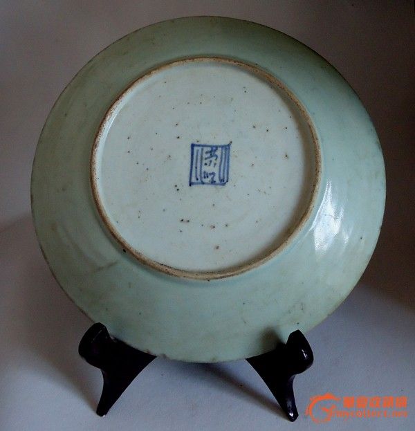 乾隆豆青釉盘
