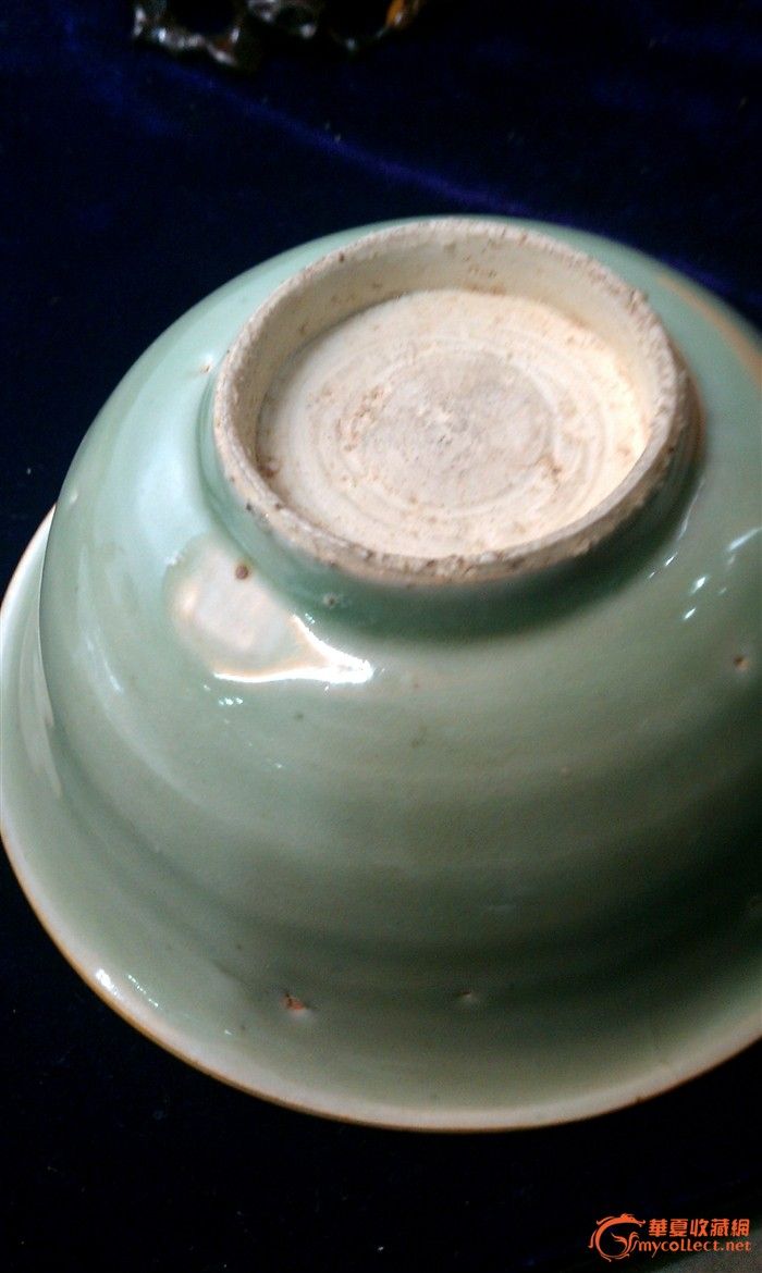 宣德本年翠青釉大碗