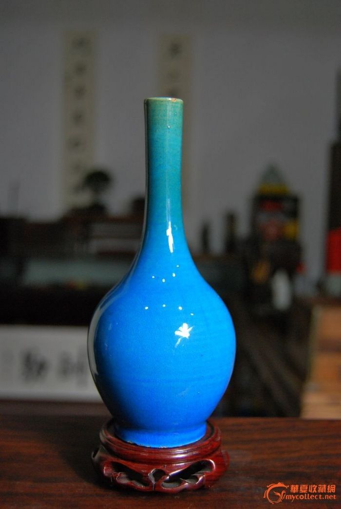 清晚期孔雀绿釉小胆瓶