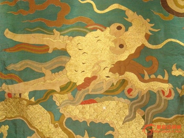 缂丝四爪金龙唐卡