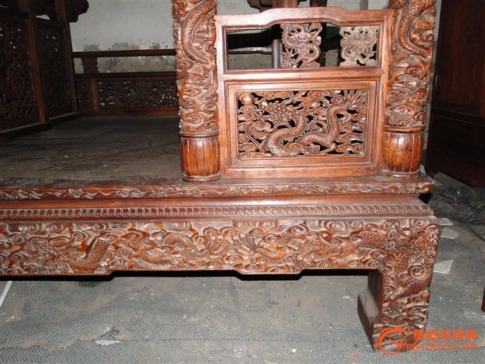 黄花梨 六柱龙床