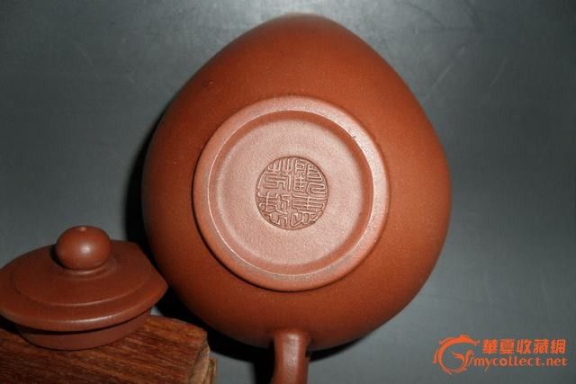 底款:顾惠芳制/暗香浮动壶◢宜兴紫砂
