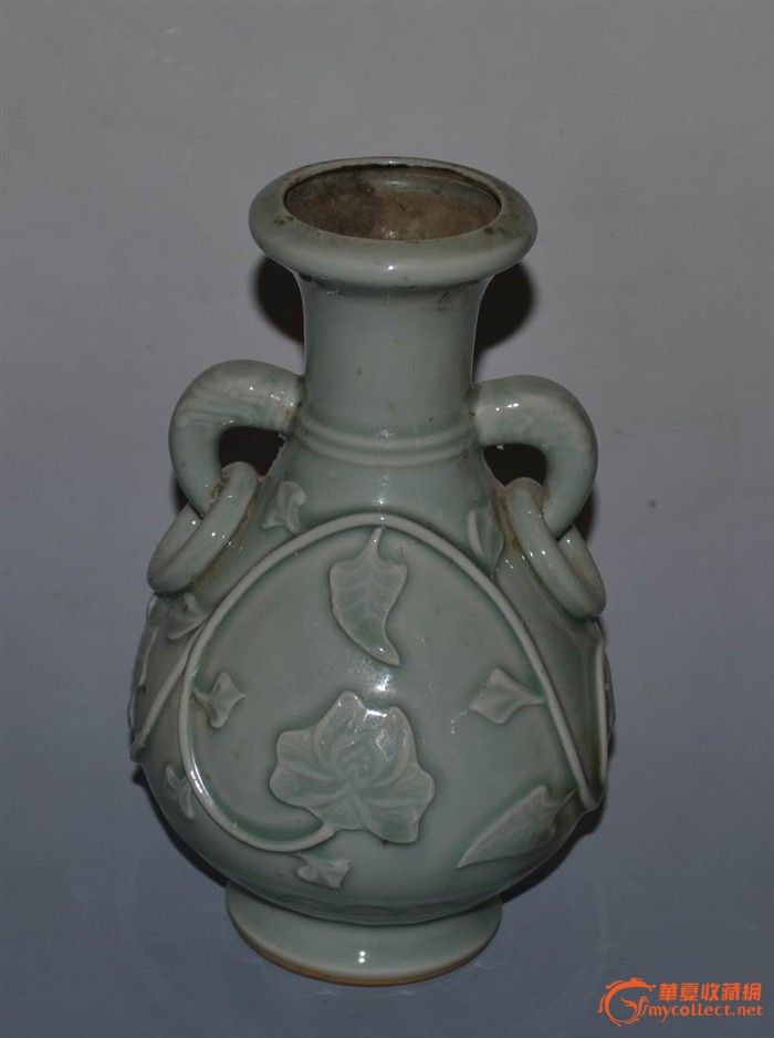 文革国营龙泉瓷厂出口贴缠枝牡丹纹象耳瓶